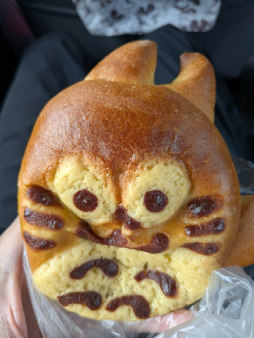 このパンのキャラクターは誰ですか？