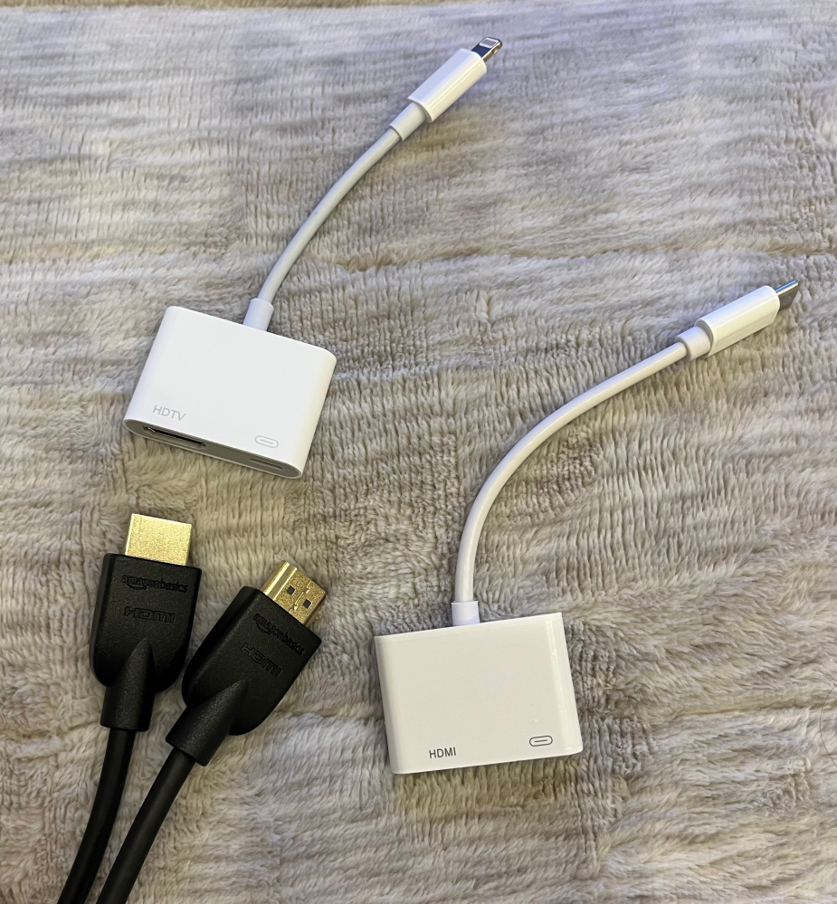 嵐ライブについて質問です。 一般チケット購入でiPhoneからTV又はPCからTVに投影したいのですがうまく行きません。 ・スマホ:iPhone13 ・PC:サーフェスラップトップ ・TV:REGZA 32V34 スマホからテレビに以下有線で接続すると、テスト動画以外の画面は表示され音声は聞こえますが映像が真っ暗で流れません。PCからテレビでは音声も鳴らずそもそも何も表示されませんでした。 接続方法わかる方いらっしゃいますか。。