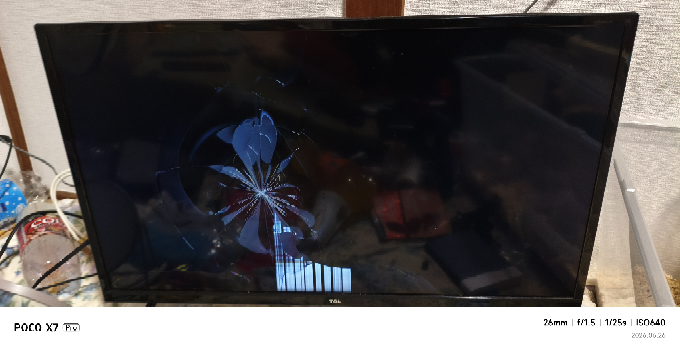 5年前に買ったテレビです。 5月の初旬に引っ越しをして今久しぶりにTCLのテレビを起動させたら画