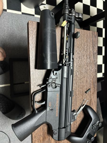 中華製エアガンNo.XK928のトリガーが自動で戻らなくなってし