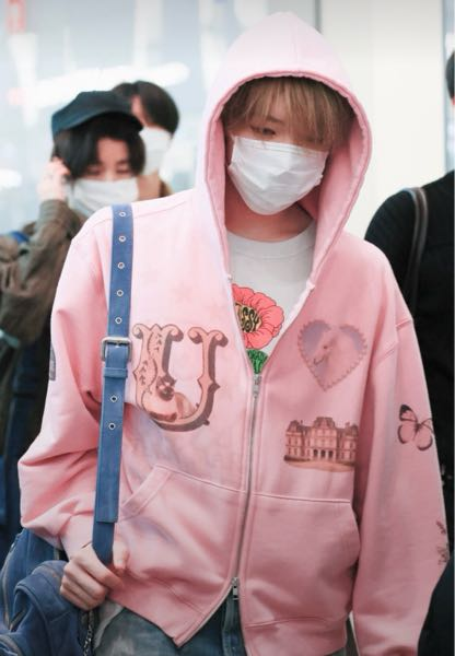 NCTのスペシャルイヤーブックのトレカはどうして高価にメルカリなどで
