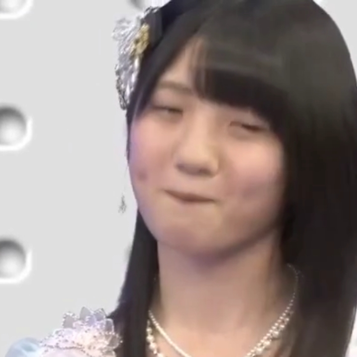 坂道グループCD封入特典生写真について質問です。先日櫻坂46の流れ弾を