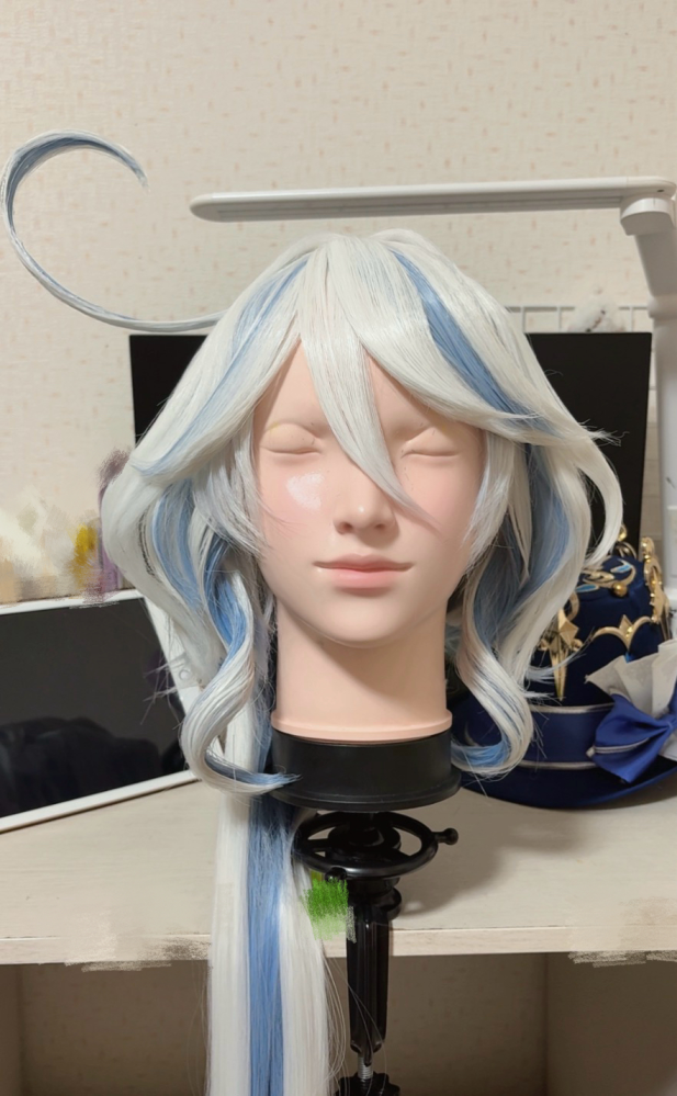 【専用出品】ウィッグ＆衣装　（Mサイズ） コスプレ用に制作したウィッグの売却価格について質問です！画像の