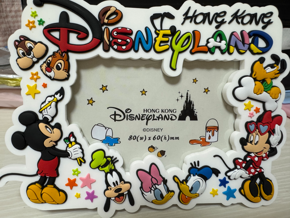 香港ディズニーランド10周年フォトフレーム 香港ディズニーランドでマグネットフォトフレームを買いましたが、その