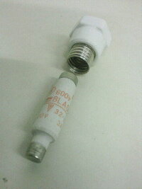 ガラス管ヒューズについて ヒューズ切れした場合 見た目で分かりますか 当方 Yahoo 知恵袋