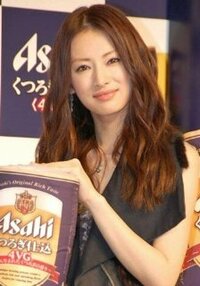 画像の北川景子さんのような髪型が好きで コテでがんばってマネしているんですが Yahoo 知恵袋