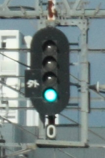 JR西日本区間内の路線で･･･ - 大体の停留所手前に第0閉塞信号機... - Yahoo!知恵袋
