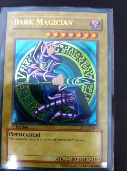遊戯王のブラックマジシャンの米版1stEを持っているのですが型番がD 