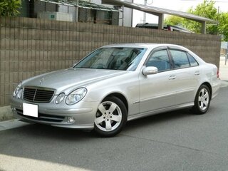 W211のベンツですが 安くてカッコいいタイヤ ホイールセット安いや Yahoo 知恵袋