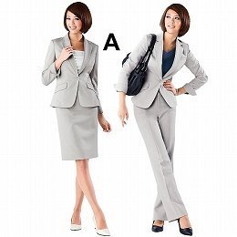 ファッションに疎いんですが スーツに準ずる服って スーツのジャケットに中を Yahoo 知恵袋