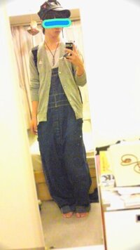 このコーデどうでしょう 高２男子です オーバーオールの古着コーデです オー Yahoo 知恵袋