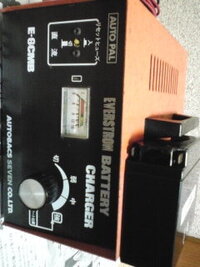 バッテリー充電について写真の物ですが 以前車のバッテリーには使用致し Yahoo 知恵袋