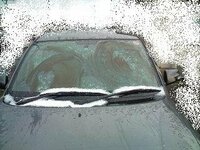 自宅の駐車場で日中車のフロントガラスが割られてしまい ヒビ 落ち込んでい Yahoo 知恵袋