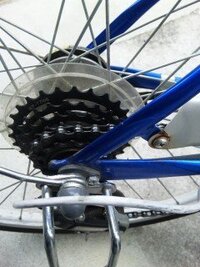 自転車 押すとペダルが回る