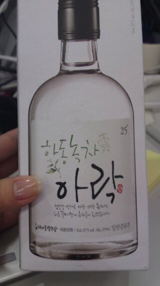 韓国のお土産に頂いた焼酎です お酒が苦手なのですが この焼酎はどんな Yahoo 知恵袋