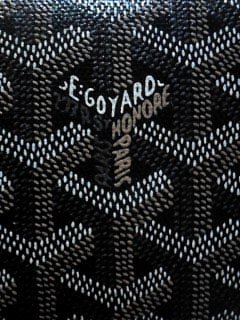 ゴヤールの財布ですがこの画像だけでは本物かコピーかは見分けれないと思 Yahoo 知恵袋