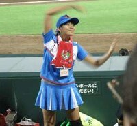 今期からマツダスタジアムでビールの売り子をします 大体働く時間が4時間くらい Yahoo 知恵袋