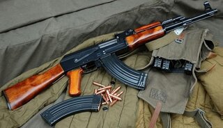 Ak47とakmとak74を見分けるにはどうすれば良いですか なるべく簡 Yahoo 知恵袋