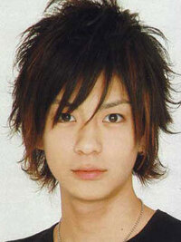 三浦翔平の髪型 今 自分は坊主から少し伸びたぐらいで耳は半分ぐらい Yahoo 知恵袋