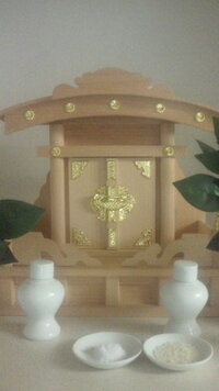 恵比寿様と大黒様の位置を教えて下さい 年末に恵比寿様と大黒様の絵が描かれ Yahoo 知恵袋