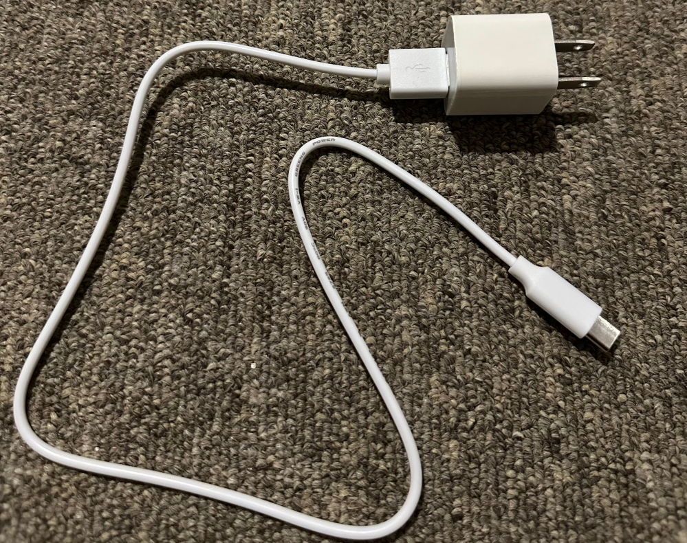 メディキューブのブースタープロ美顔器について質問です。 - 充電する