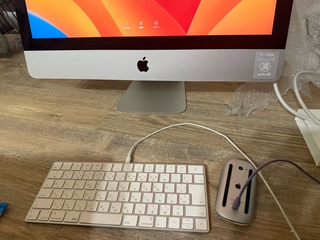 iMac27インチ 2013  キーボードとマウスは無し 中古で、iMacを買いましたキーボード,マウス共に反応しません