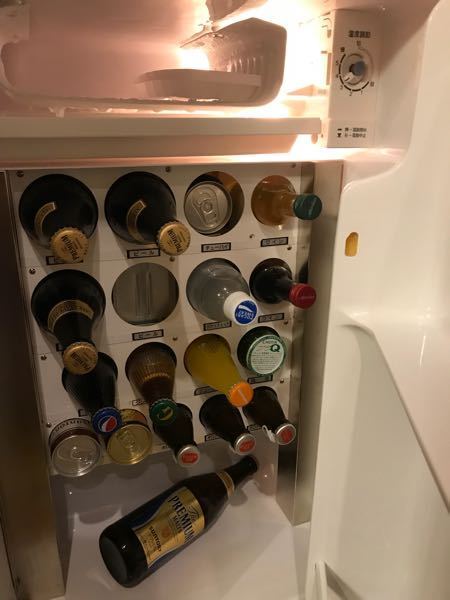 ホテルの客室冷蔵庫のジュースを間違えて抜いてしまい 戻せなく Yahoo 知恵袋