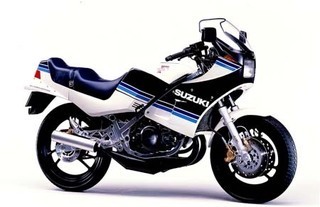 世界で最初のレーサーレプリカはｒｇ２５０ガンマということでいいですか Yahoo 知恵袋