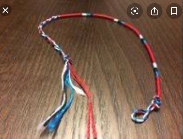 輪っかが1つでもう片方が三つ編みも何もされてないミサンガの結び方を教え Yahoo 知恵袋