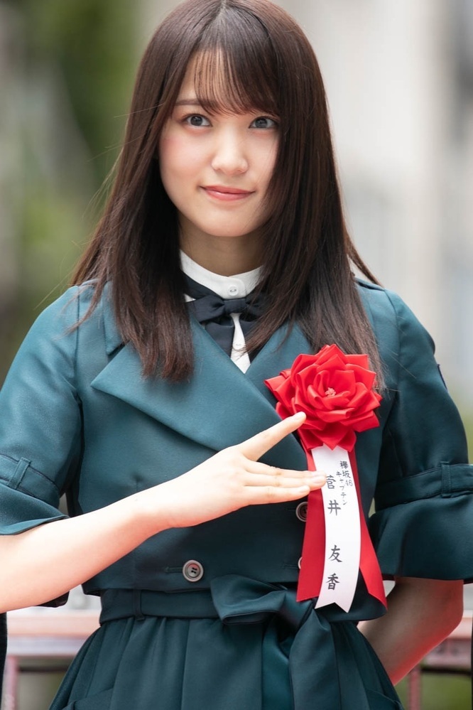 坂道かんたんクイズpart276画像の欅ポーズ サイマジョポーズ をし Yahoo 知恵袋