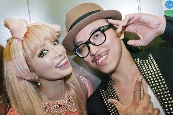 松田聖子って異常に体全体の皮膚 肌が白くないですか 浜崎あゆ Yahoo 知恵袋