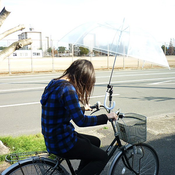 自転車取り締まり強化と言ってたのに結局警察は傘さし運転は見逃す