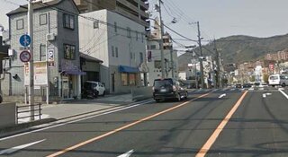 原付が右寄りの車線を走るのは違反という規定はあるのですか Yahoo 知恵袋