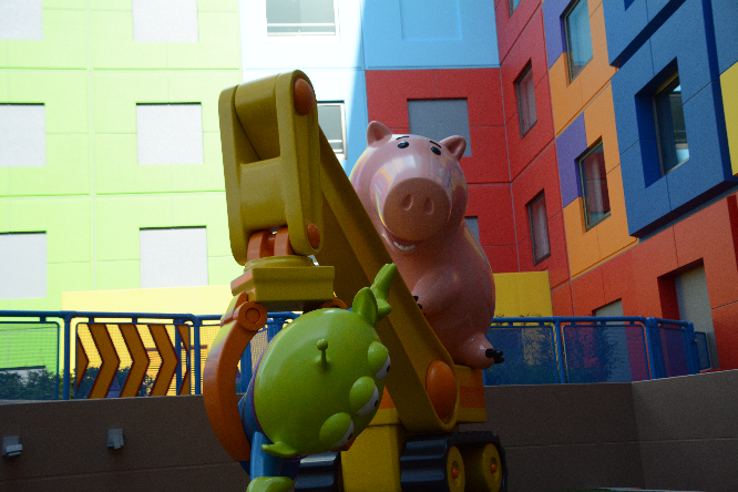 3歳の子をディズニーに初めて連れて行こうかと思ってます トイストーリー Yahoo 知恵袋