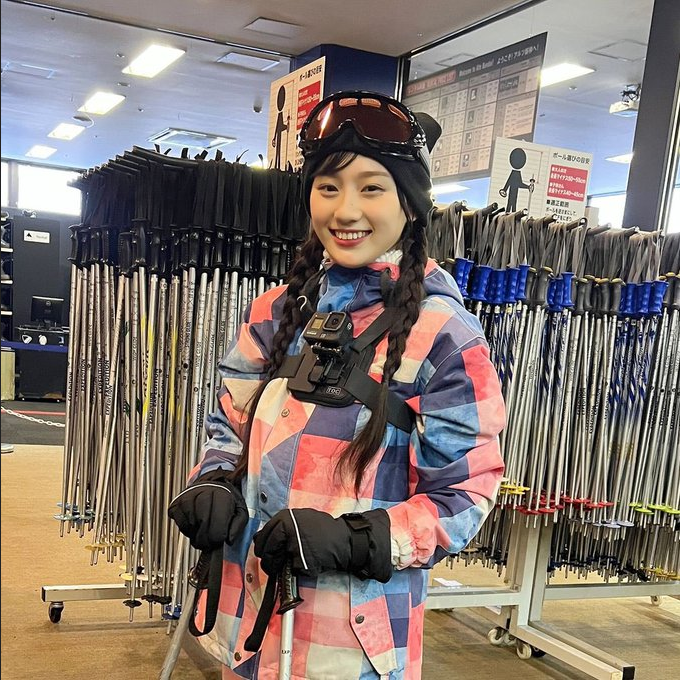 乃木坂465期生の川崎桜ちゃんのひとりでできるもんで来ていたスキー 