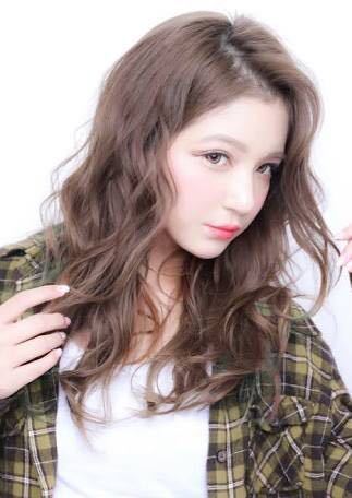 ヘアカラーについてアッシュベージュ アッシュブラウン グレージュってほ Yahoo 知恵袋