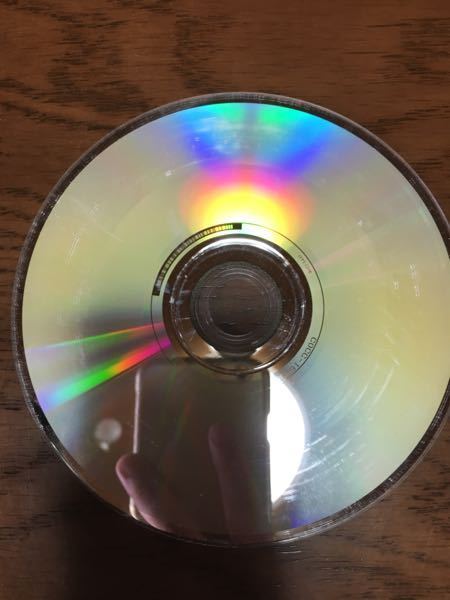 Cdの傷って放射状も同心円もカッターなどで傷つけない限り音飛び Yahoo 知恵袋
