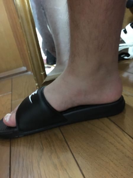 このベナッシのサイズ感はどうですか 履いたときに少し窮屈な感じはし Yahoo 知恵袋