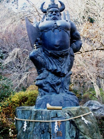 仏教の不動明王は ヒンズー教のシヴァ神でしょうか 体が青いから Yahoo 知恵袋
