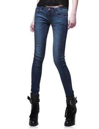 女の人ってジーパンとかでもベルトを巻かない人が多いような気がす Yahoo 知恵袋