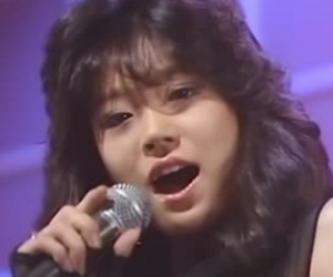 中森明菜の少女a 十戒の時みたいな髪型って中森明菜が最初にやり Yahoo 知恵袋