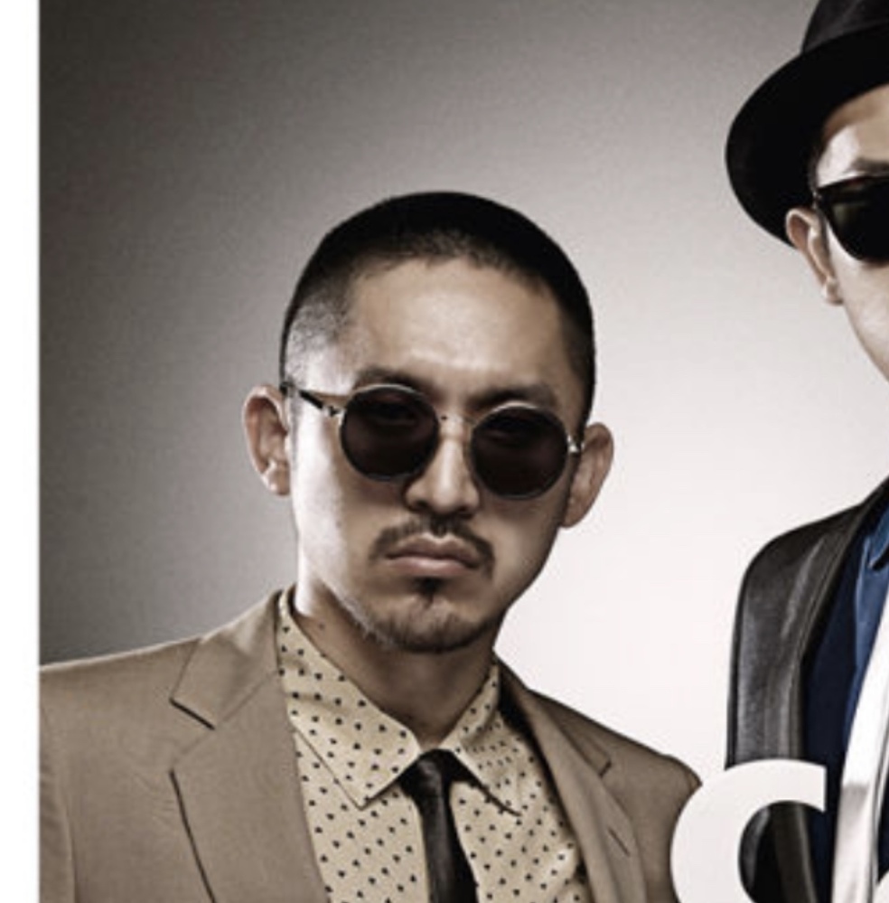 C Kのクリビーさんがよく使ってるサングラスって何ですか Yahoo 知恵袋