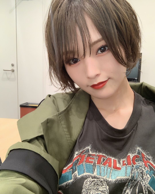 山本彩が１番似合ってる髪型はどれだと思いますか ショートヘアですか Yahoo 知恵袋