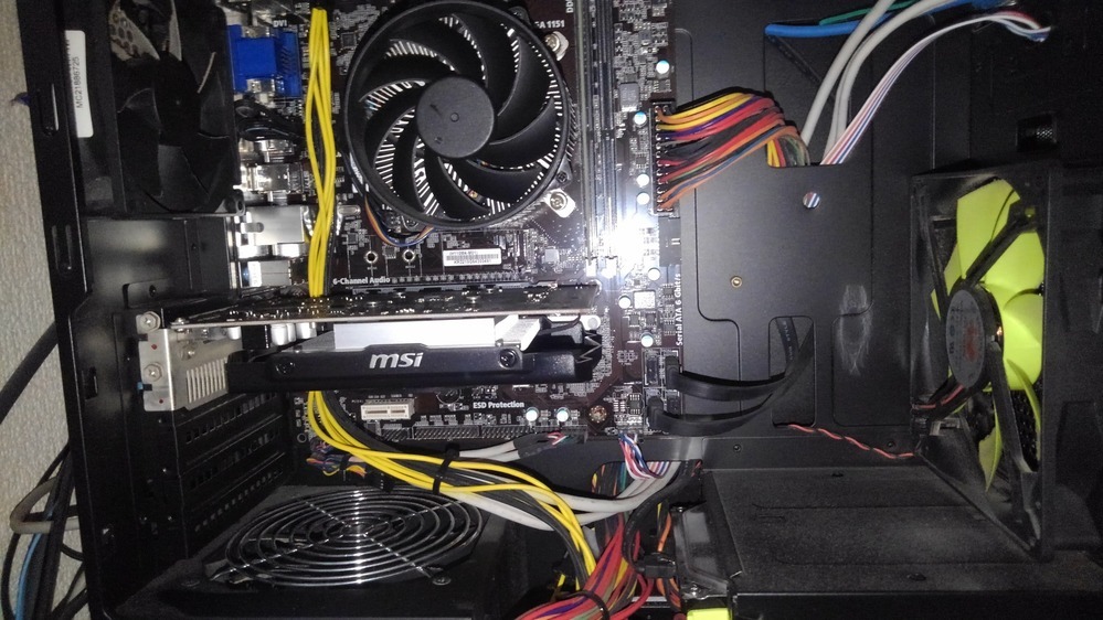 Pcのグラフィックボードについての質問です 現在 マザーボードインテル Yahoo 知恵袋