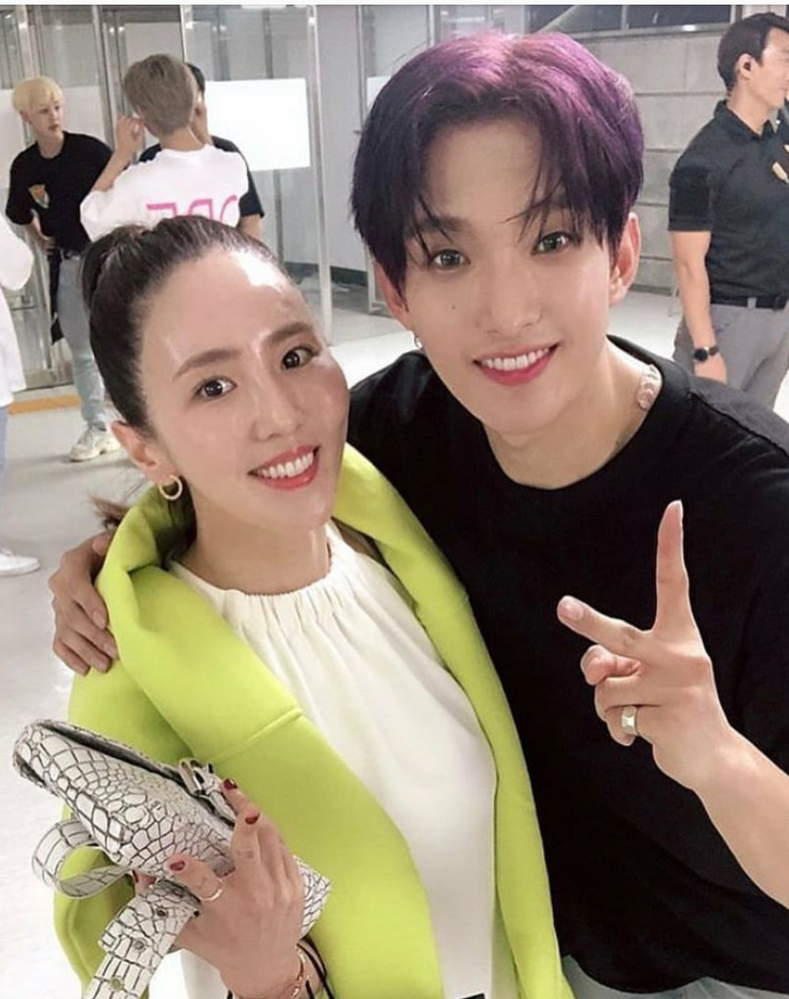 Seventeenドギョムのお姉さんのお写真ってありますか 教えて Yahoo 知恵袋