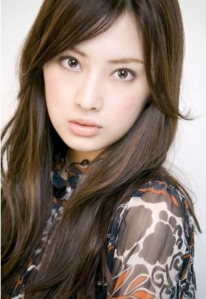 日本の女性芸能人で香椎由宇さん以外にシンメトリーの顔の人はいま Yahoo 知恵袋