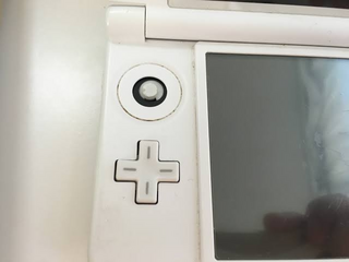3DSがこんな感じで上画面だか壊れたのですが修理は何円ぐらい