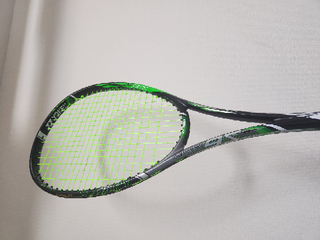 ヨネックスのレーザーラッシュ9Sはどんな特徴のラケットですか