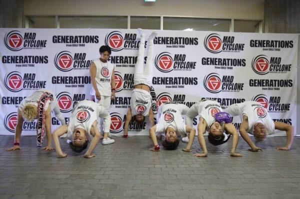 Generationsが全員映っている写真をください 仲がいい感じの写真が Yahoo 知恵袋