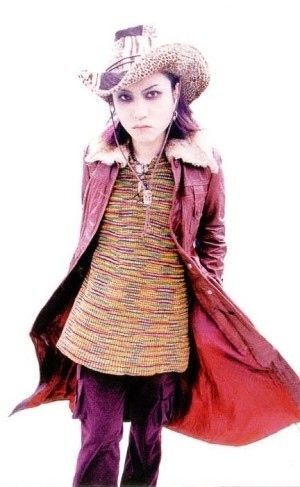 Xjapanのhideの私服で一番オシャレ 今でも だと思うのは Yahoo 知恵袋